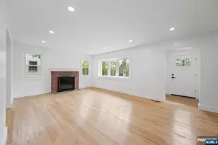34 Howard St, Verona, NJ 07044 - Photo 4