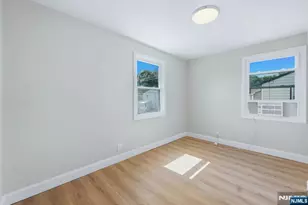 72-74 Fournier Crescent, Elmwood Park, NJ 07407 - Photo 18