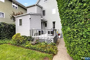 218 Jackson Ave, Hackensack, NJ 07601 - Photo 10