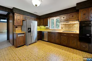 10 Klimback Ct, Caldwell, NJ 07006 - Photo 10