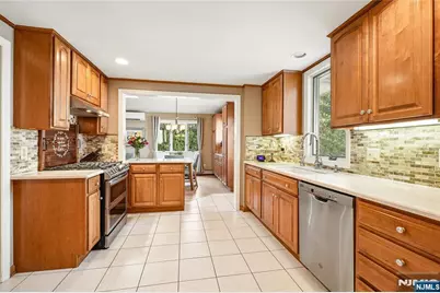 14 Wayland Drive, Verona, NJ 07044 - Photo 10