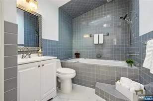 14 Wayland Dr, Verona, NJ 07044 - Photo 18
