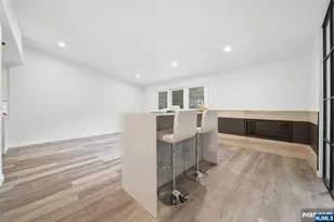 8 Airmont Ave, Mahwah, NJ 07430 - Photo 16