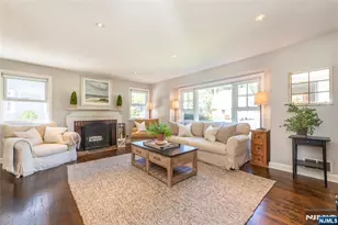 49 Meadow Ln, Bloomfield, NJ 07003 - Photo 4