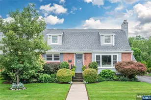 49 Meadow Ln, Bloomfield, NJ 07003 - Photo 2