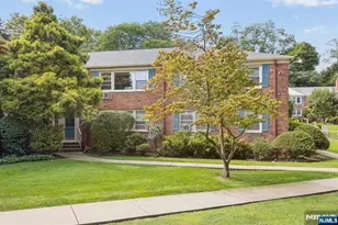 24 Hutton Ave 6, West Orange Township, NJ 07052 - Photo 2