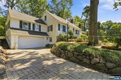 51 Valley View Terrace, Wayne, NJ 07470 - Photo 2