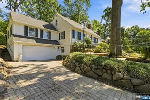 51 Valley View Terrace, Wayne, NJ 07470 - Photo 2
