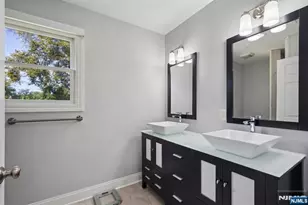 1062 Evergreen Ct, New Milford, NJ 07646 - Photo 32