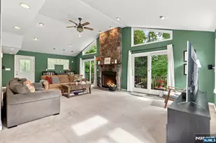 32 Stanley Ave, Nutley, NJ 07110 - Photo 16