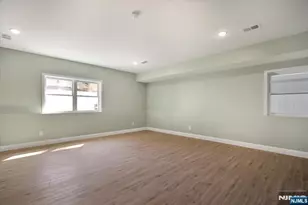 192 Amherst St, East Orange, NJ 07018 - Photo 28