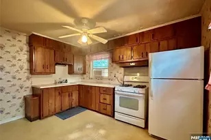 222 Terrace Ave, Lodi, NJ 07644 - Photo 10