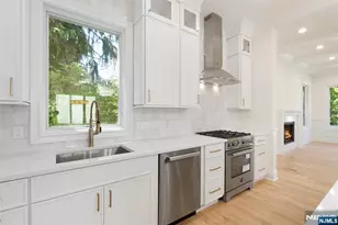 13 Harding Pl, Livingston, NJ 07039 - Photo 8