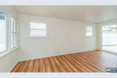 115 Beverly Road, Bloomfield, NJ 07003 - Photo 10