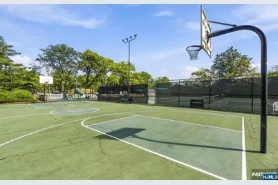 484 Teal Plaza, Secaucus, NJ 07094 - Photo 36