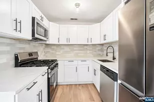 300 Schuyler Ave 16, Kearny, NJ 07032 - Photo 2