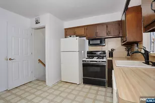 353 Albany St, Saddle Brook Township, NJ 07663 - Photo 8