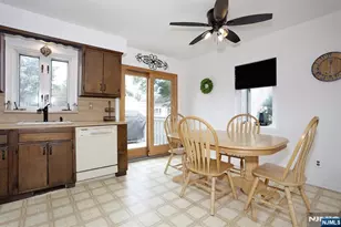 353 Albany St, Saddle Brook Township, NJ 07663 - Photo 6