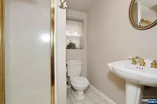 353 Albany St, Saddle Brook Township, NJ 07663 - Photo 18