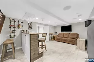 690 Ray Ave, Ridgefield, NJ 07657 - Photo 22