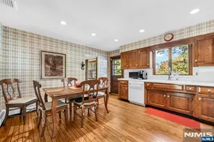 11 Oakland Terrace, Fairfield, NJ 07004 - Photo 4