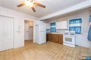 60 Martin Rd, Verona, NJ 07044 - Photo 6