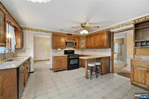 222 Vreeland Ave, Nutley, NJ 07110 - Photo 12