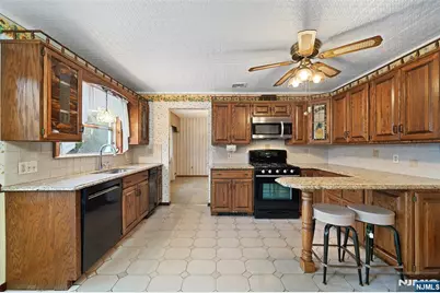 222 Vreeland Avenue, Nutley, NJ 07110 - Photo 14