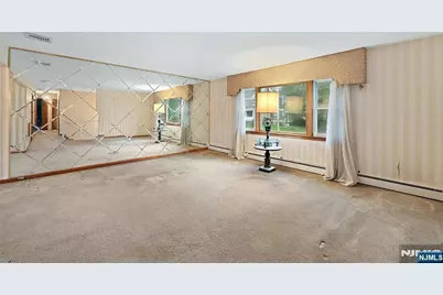 222 Vreeland Avenue, Nutley, NJ 07110 - Photo 10