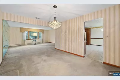 222 Vreeland Avenue, Nutley, NJ 07110 - Photo 8