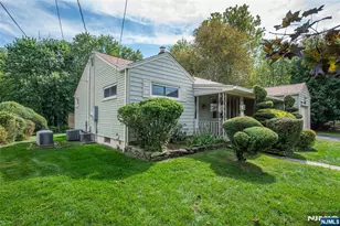 15-15 Jordan Rd, Fair Lawn, NJ 07410 - Photo 2