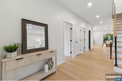22 Reeve Circle, Millburn, NJ 07041 - Photo 2