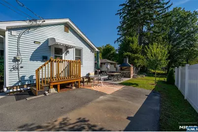 12 3rd Street, Bloomingdale, NJ 07403 - Photo 4