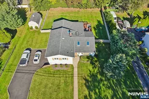 8 Mountain Way, Cedar Grove, NJ 07009 - Photo 34
