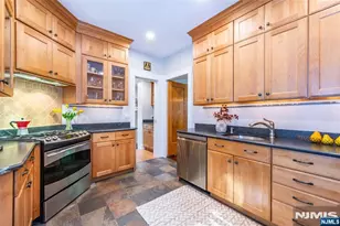 55 High, Glen Ridge, NJ 07028 - Photo 14