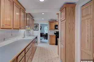 52 Crescent Rd, Livingston, NJ 07039 - Photo 12