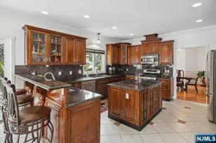 719 Cypress St, New Milford, NJ 07646 - Photo 8