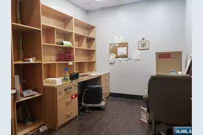 136 Oakland Avenue, Closter, NJ 07624 - Photo 10