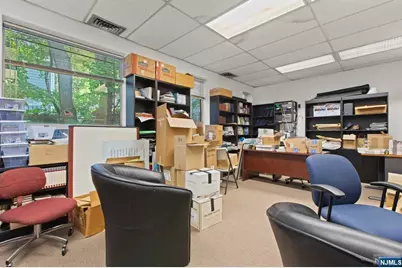 111 Galway Place, Teaneck Township, NJ 07666 - Photo 22