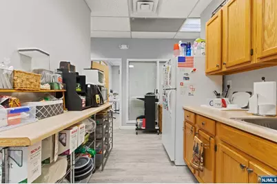 111 Galway Place, Teaneck Township, NJ 07666 - Photo 8