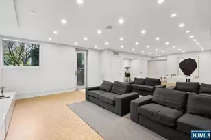 532 Winthrop Rd, Teaneck Township, NJ 07666 - Photo 28