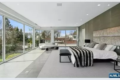 532 Winthrop Road, Teaneck Township, NJ 07666 - Photo 12