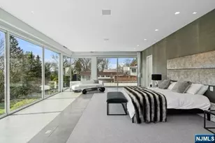 532 Winthrop Rd, Teaneck Township, NJ 07666 - Photo 12