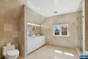 532 Winthrop Rd, Teaneck Township, NJ 07666 - Photo 16