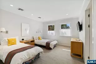 532 Winthrop Rd, Teaneck Township, NJ 07666 - Photo 20