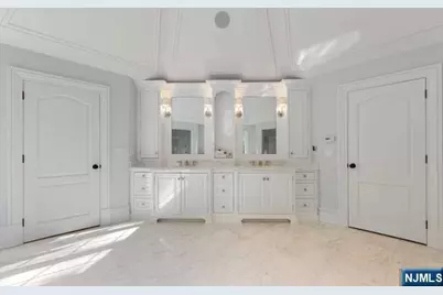 51 Chestnut Ridge Road, Saddle River, NJ 07458 - Photo 22