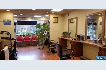 539 Broad Avenue, Palisades Park, NJ 07650 - Photo 6