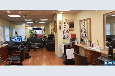 539 Broad Avenue, Palisades Park, NJ 07650 - Photo 4