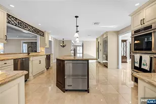 7 Orchard Ln, Old Tappan, NJ 07675 - Photo 10