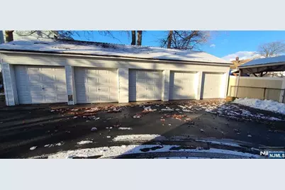 215 Hickory Avenue, Bergenfield, NJ 07621 - Photo 2